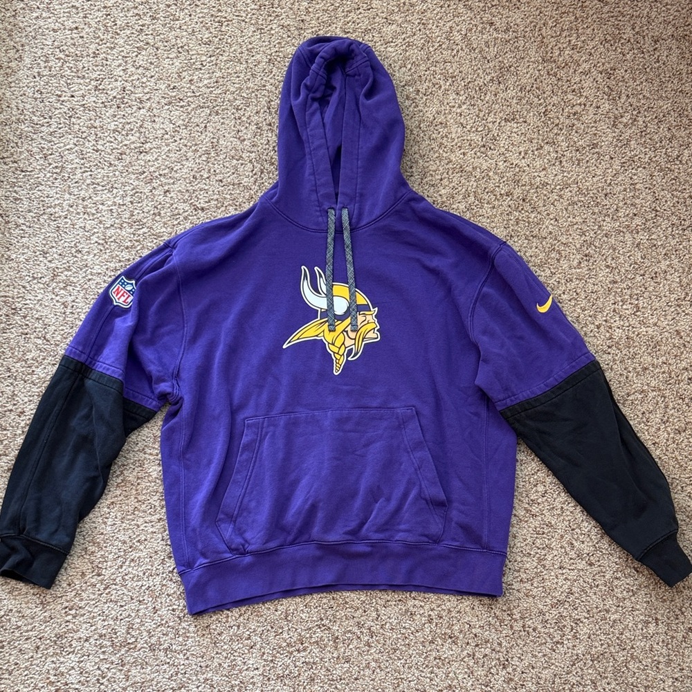 Nike Men’s Purple Crewneck Hoodie with Black Sleeve Panels